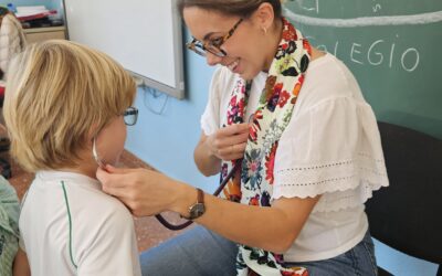 DE PROFESIÓN: MÉDICO